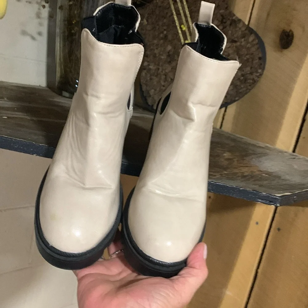 Nicole Miller Lug Sole Boots - Picture 3 of 5